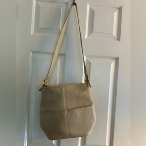Coach crossbody bag medium - cream color leather - nice condition - lightly used